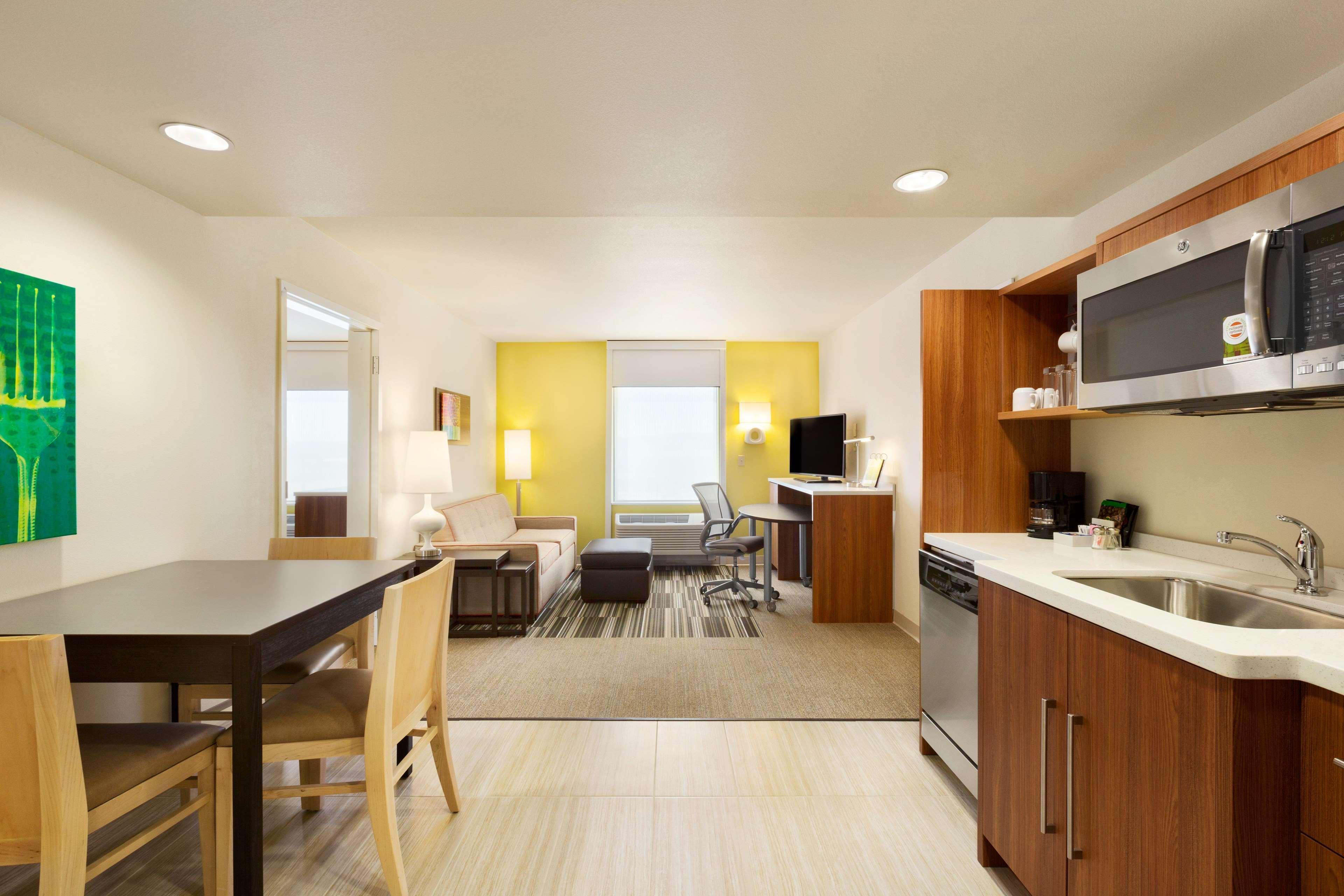 Home2 Suites By Hilton Farmington/Bloomfield Екстер'єр фото