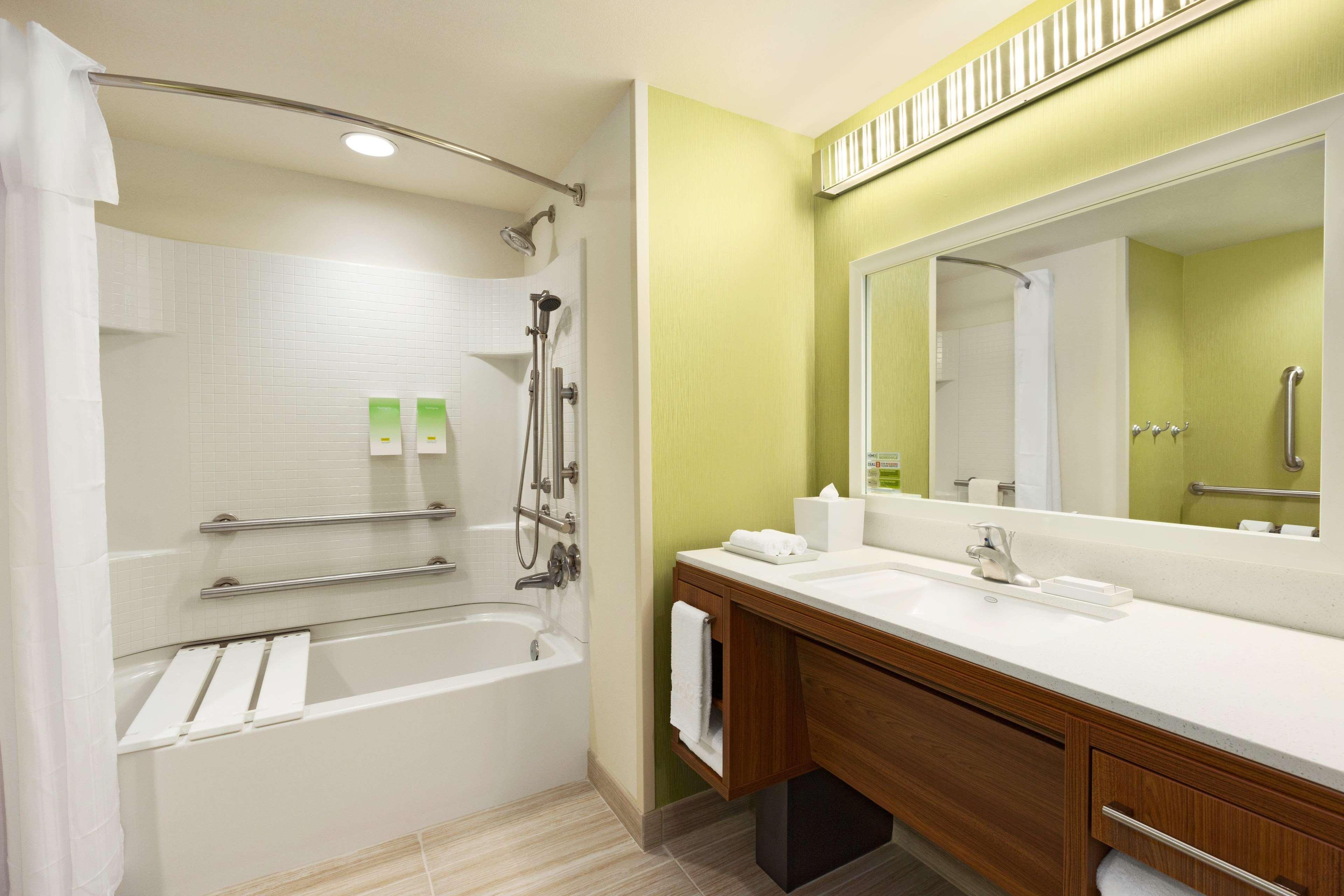 Home2 Suites By Hilton Farmington/Bloomfield Екстер'єр фото