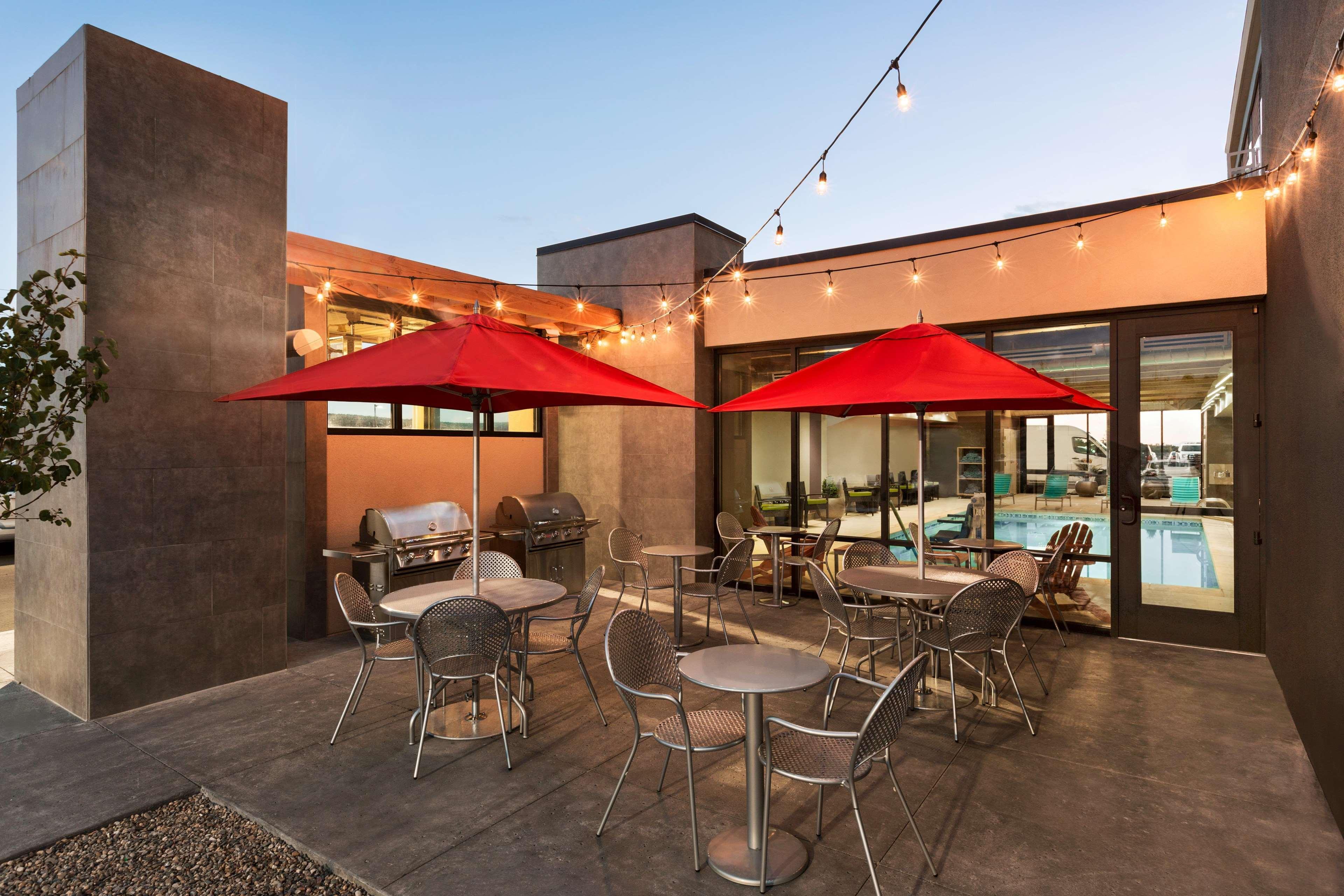 Home2 Suites By Hilton Farmington/Bloomfield Екстер'єр фото