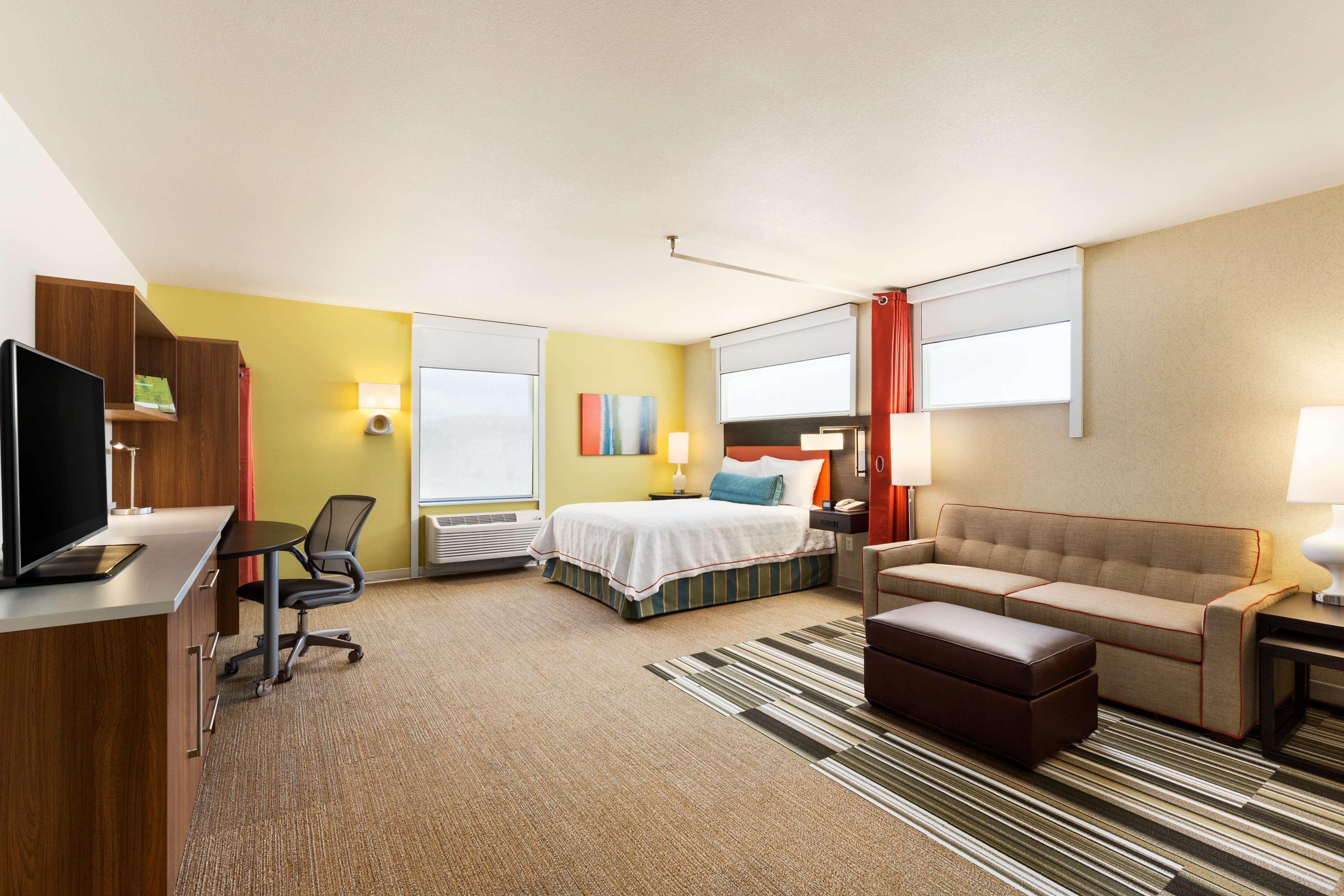 Home2 Suites By Hilton Farmington/Bloomfield Екстер'єр фото
